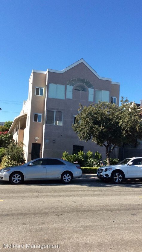Primary Photo - 515 W Doran St