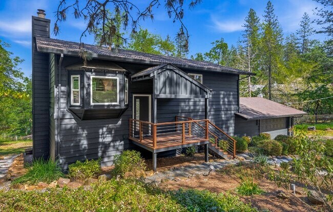 Building Photo - 18509 Alexandra Way