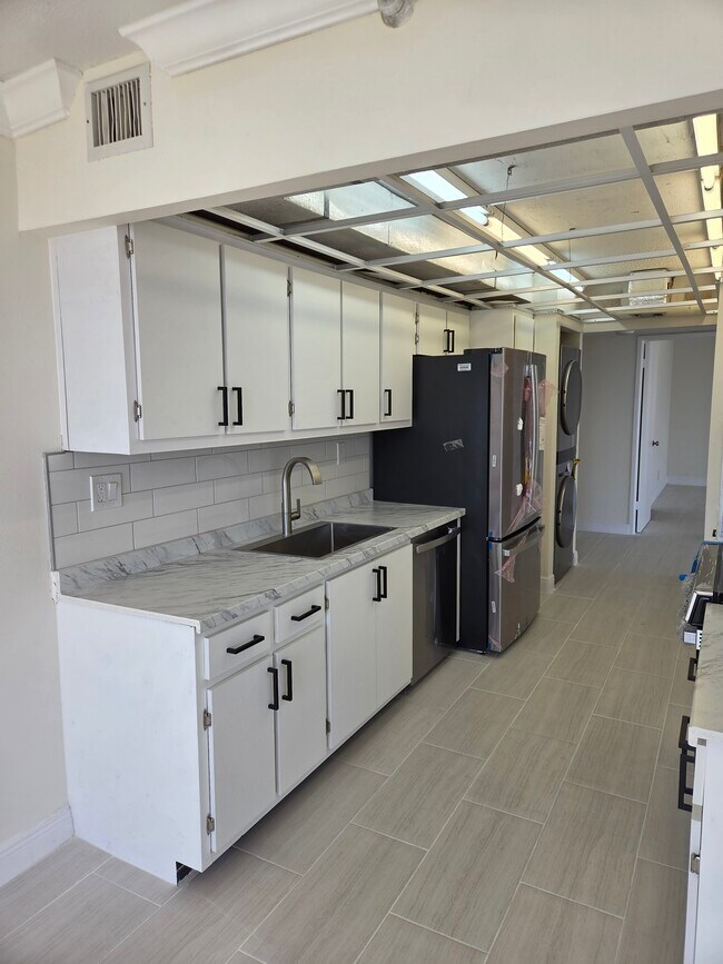 Kitchen - 290 174th St
