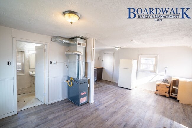 Building Photo - Cute newly updated 1 Bedroom in Ogden