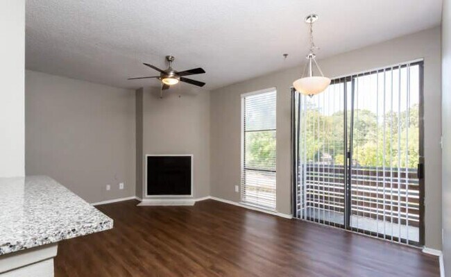 Building Photo - 1 bedroom in Dallas TX 75231