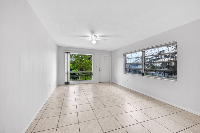 Foto del edificio - 199 SW 15th St