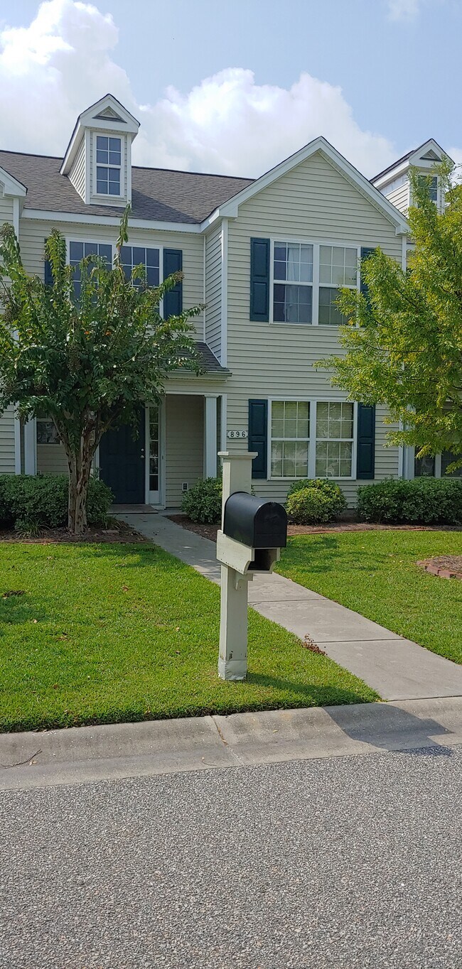 Foto del edificio - 896 Barn Owl Ct