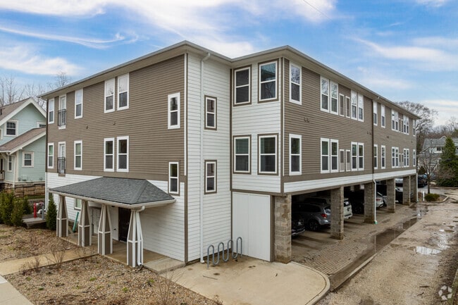 Building Photo - 609 S Henderson St