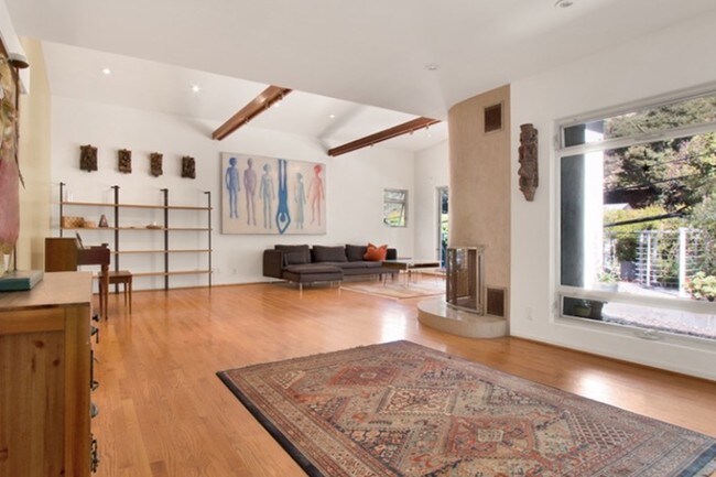 Building Photo - 8245 Kirkwood Dr