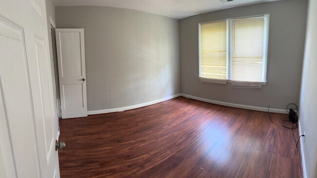 Building Photo - 3310 Dorithan Rd