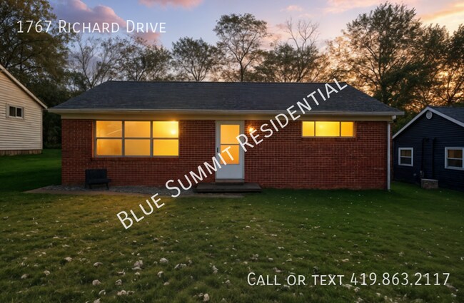 Foto del edificio - 1767 Richard Dr