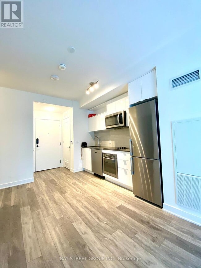 Building Photo - 60 Princess St