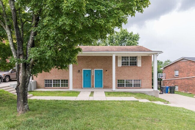Building Photo - 1362 Dix Dr