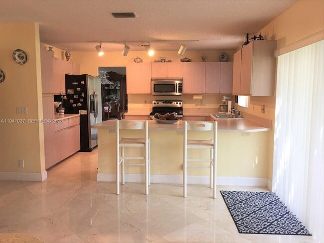 Foto del edificio - 9316 NW 8th Cir