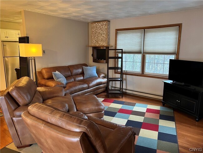 Foto del edificio - 332 Urbandale Pkwy
