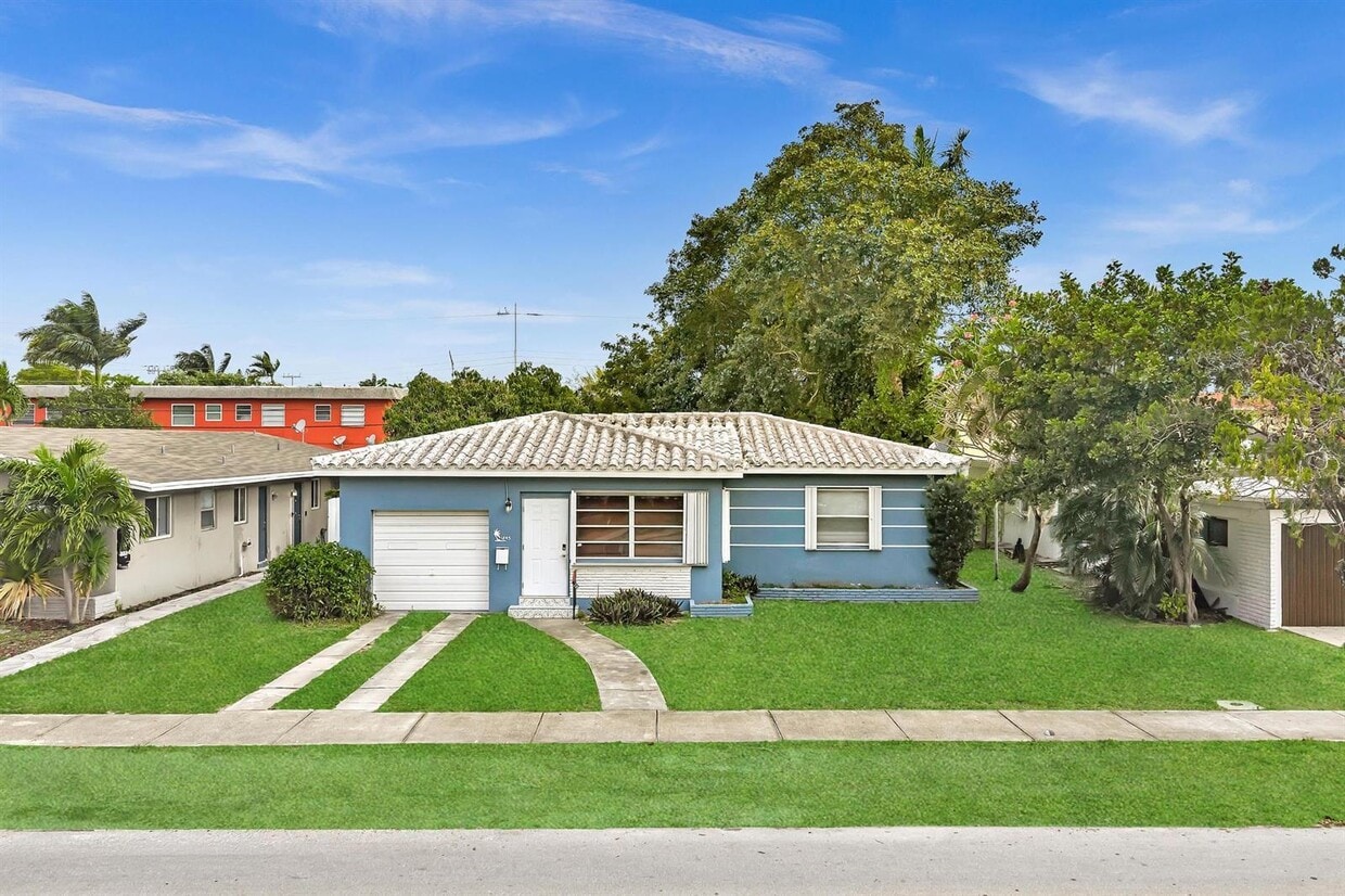 Photo - 1845 Sherman St