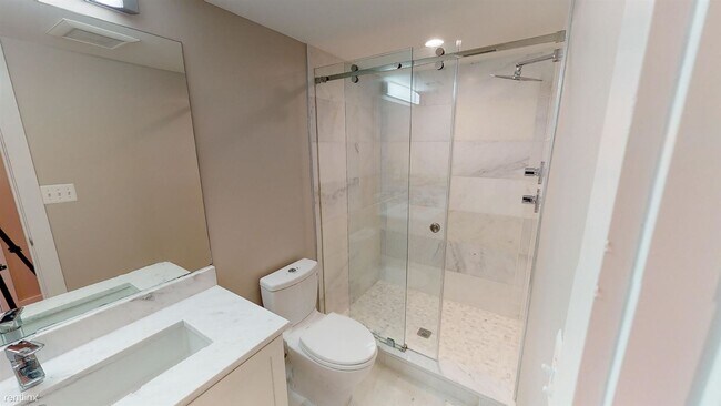 Building Photo - 3 br, 2 bath Condo - 521 Kennedy St NW