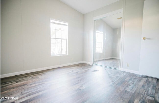 Foto del edificio - 6916 Sunrise Dr