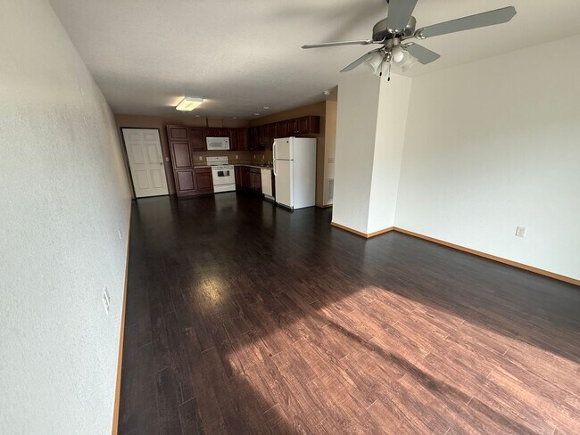 Foto del edificio - Upper 2 Bed 1 Bath