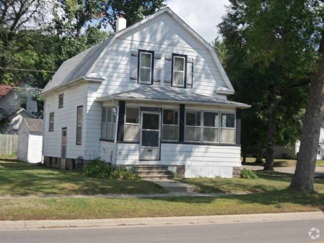 Building Photo - 1227 Williston Ave