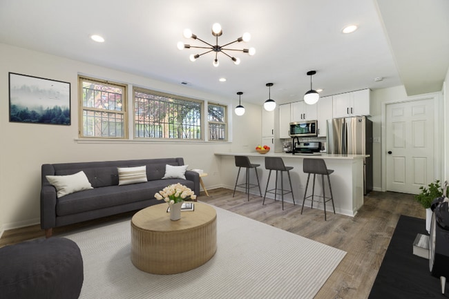 Foto del edificio - 2128 N Whipple St