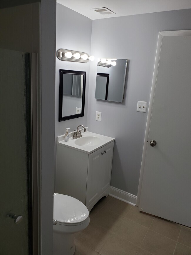 full bath - 7396 Sweet Clover