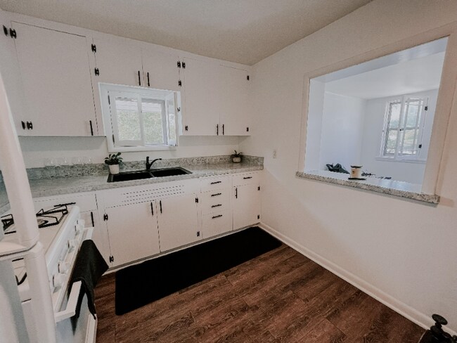 Foto del edificio - 515 E Grove St