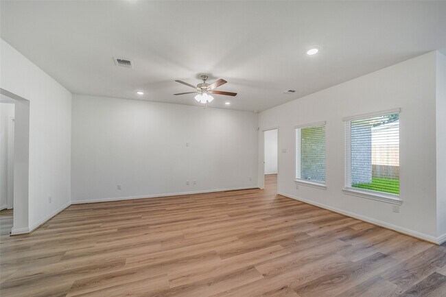 Foto del edificio - 11931 Pondwood Dr