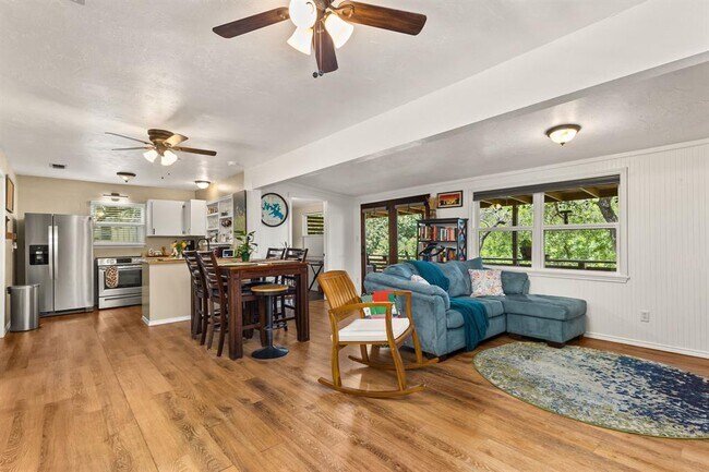 Foto del edificio - 467 Burr Oak Ln
