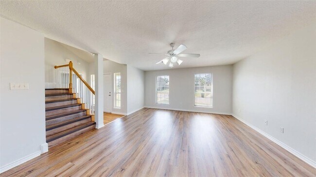 Foto del edificio - 4131 McFarland Dr