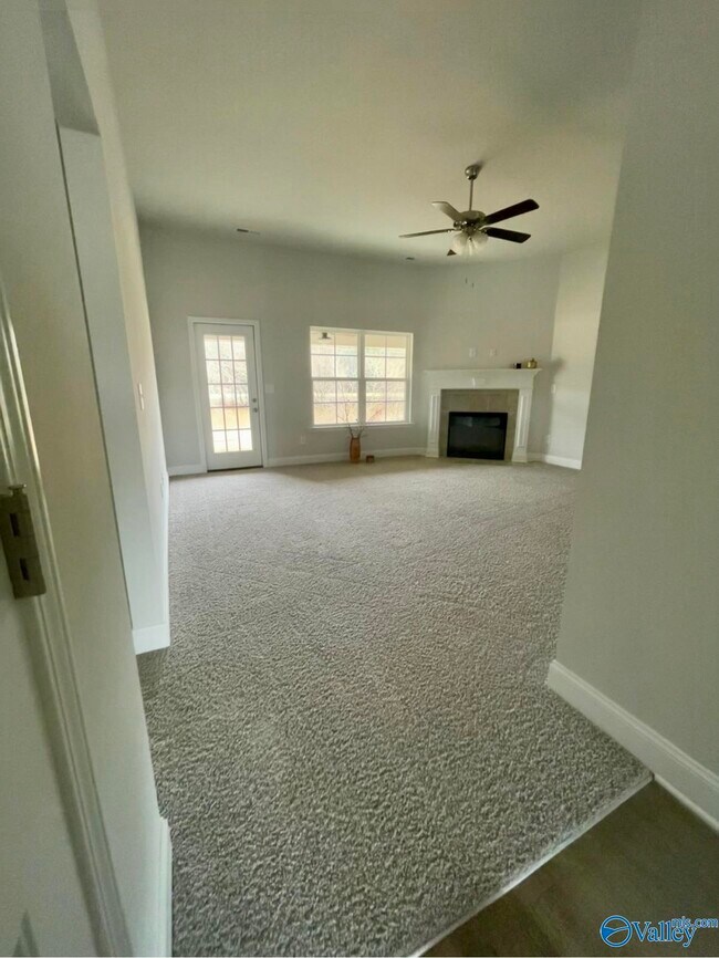Foto del edificio - 272 Abercorn Dr