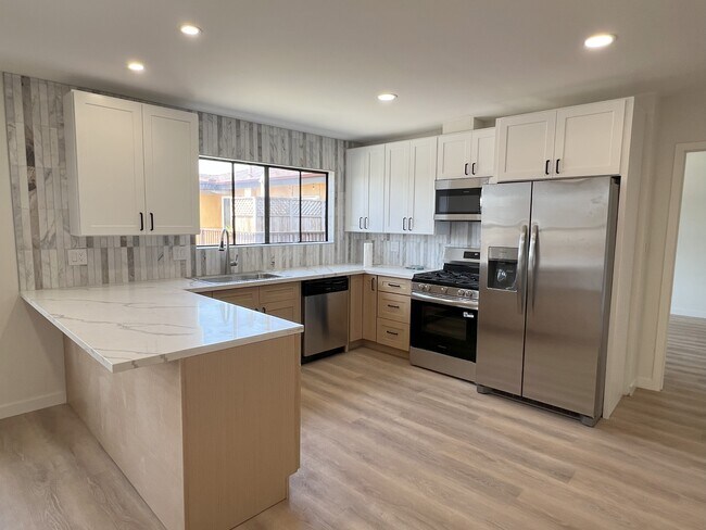 Foto del edificio - 3867 Huron Ave