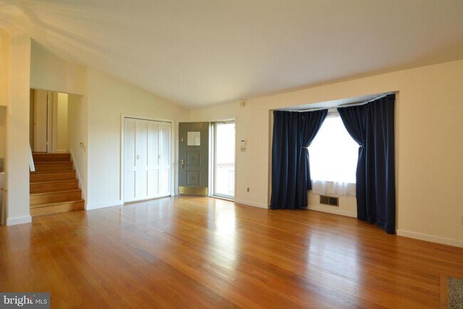 Building Photo - 3348 Beechtree Ln