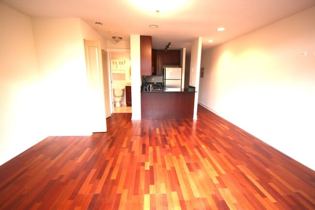 Building Photo - Updated Studio, 1 Bath for Rent In Wrigley...