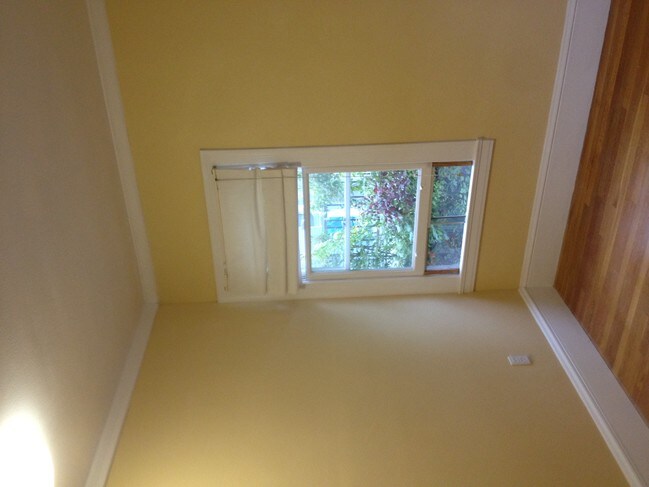 Bedroom - 1525 Arch St