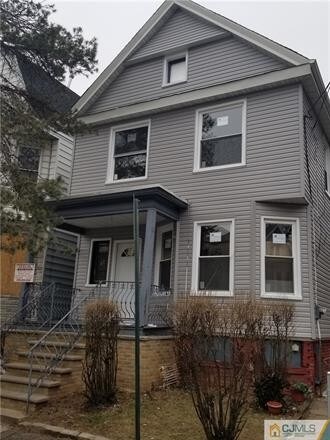 Building Photo - 14 Maple Ave