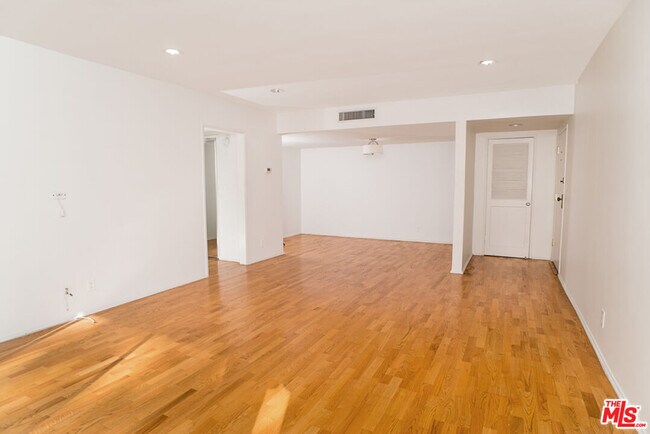 Foto del edificio - 416 N Oakhurst Dr