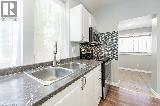 Building Photo - 177 Weber St E