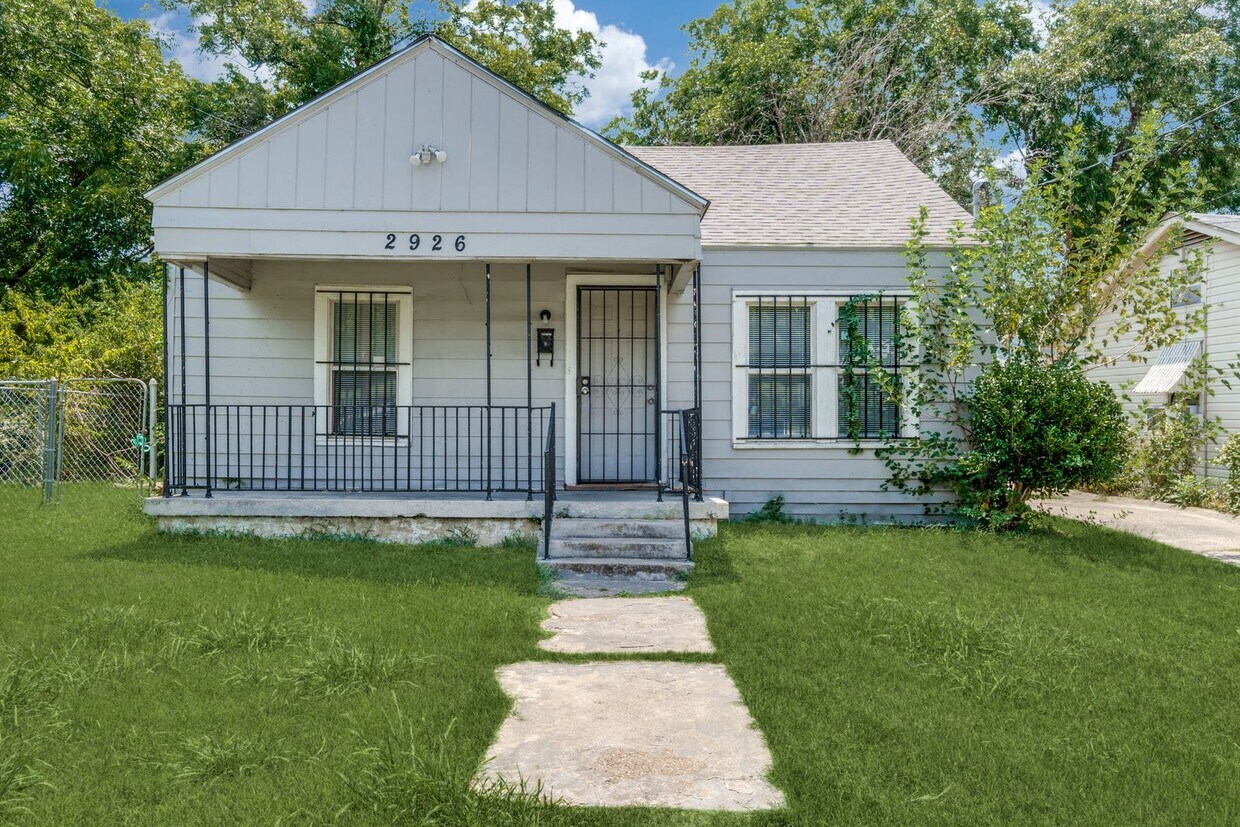 Primary Photo - *FREE FIRST MONTH'S RENT/GRATIS PRIMER MES...
