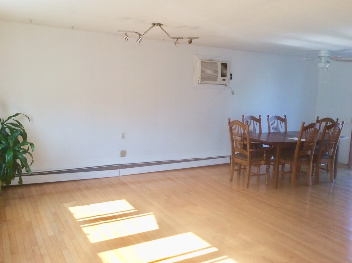 257 Hunnewell Ave, Elmont, NY 11003 Apartments in Elmont, NY