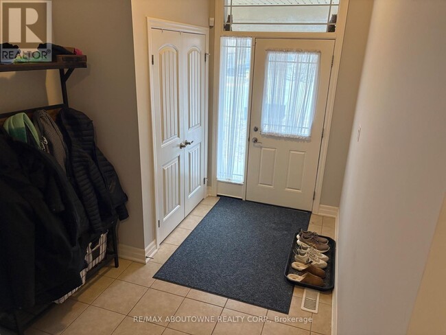 Building Photo - 17 Samuel Dr