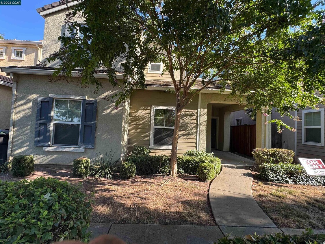 Foto principal - 1646 Old Bridge Way