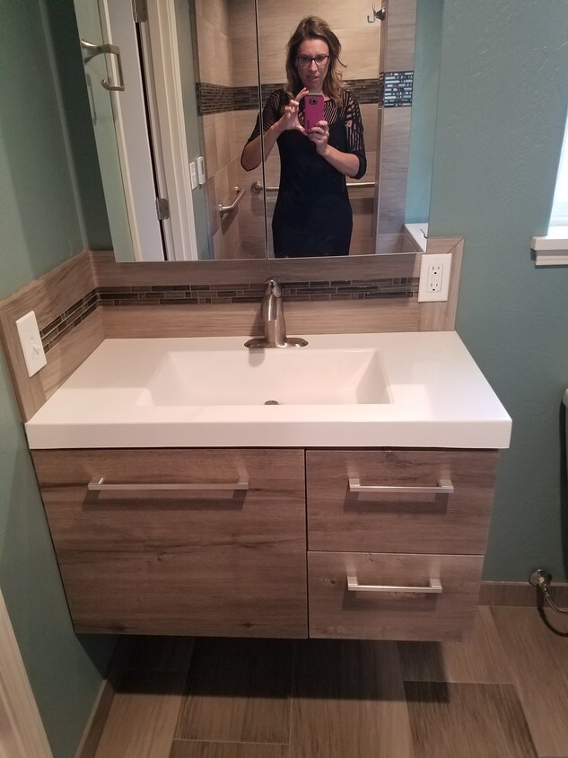 Nuevo. Construido 2018 - 248 Patterson St