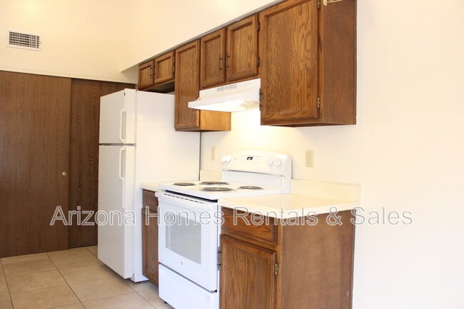 Building Photo - 609 S Liana Ct