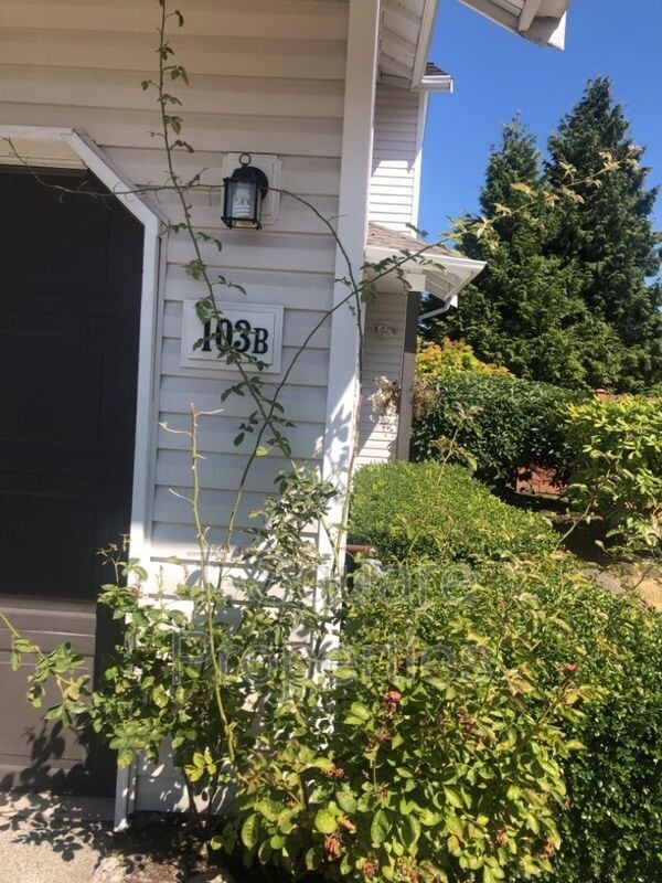 Foto del edificio - 103 96th Ave SE
