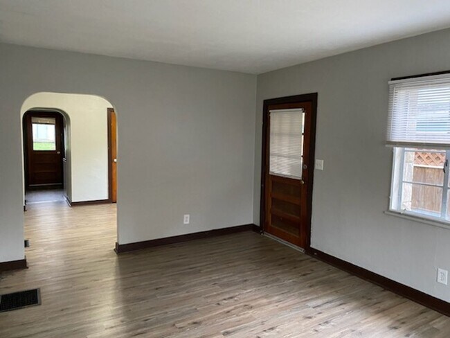 Foto del edificio - 1103 Lane Ave