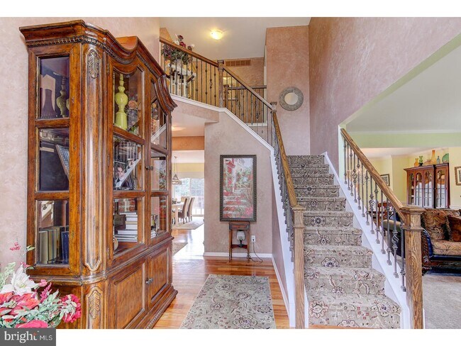 Foto del edificio - 89 Strawberry Dr