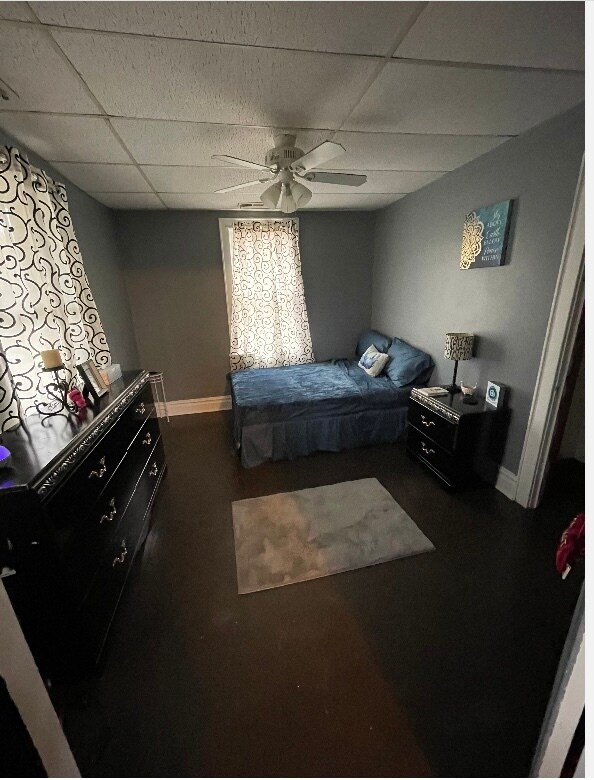 1 bedroom by the balcony - 835 12th St