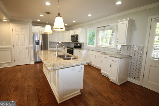 Foto del edificio - 3212 Topaz Ln SW