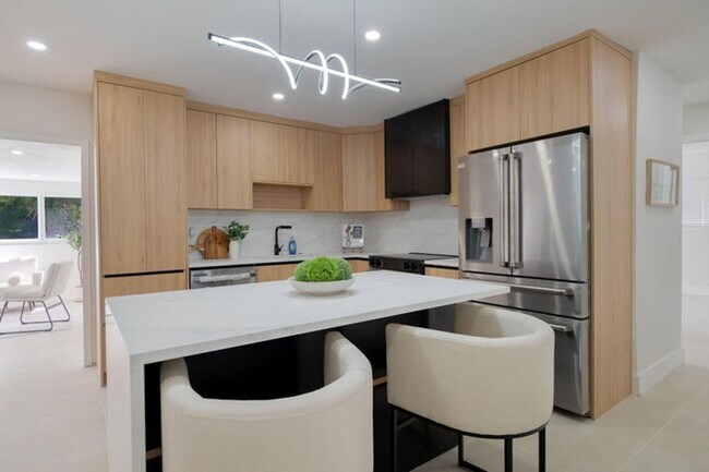 Foto del edificio - 4330 NE 13th Ave