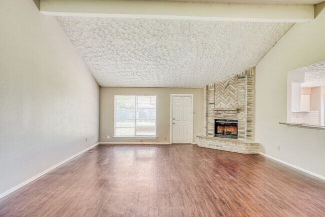 Foto del edificio - 15706 Tammany Ln