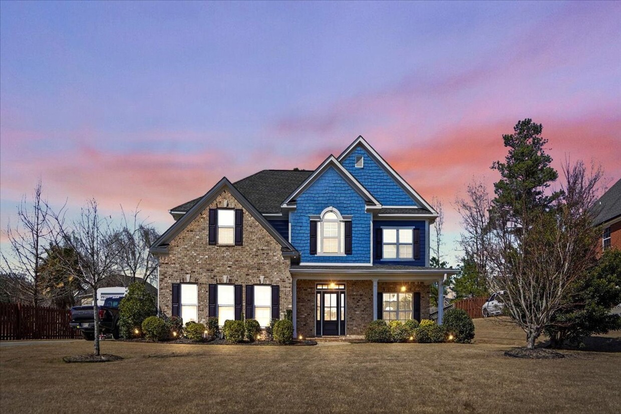 Foto principal - 4 bed/2.5 bath home in Columbia County's W...