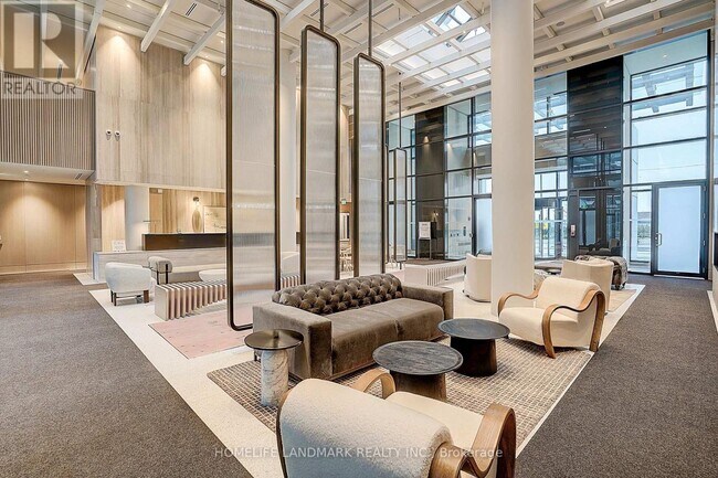 Photo du bâtiment - 225-4225 Commerce St