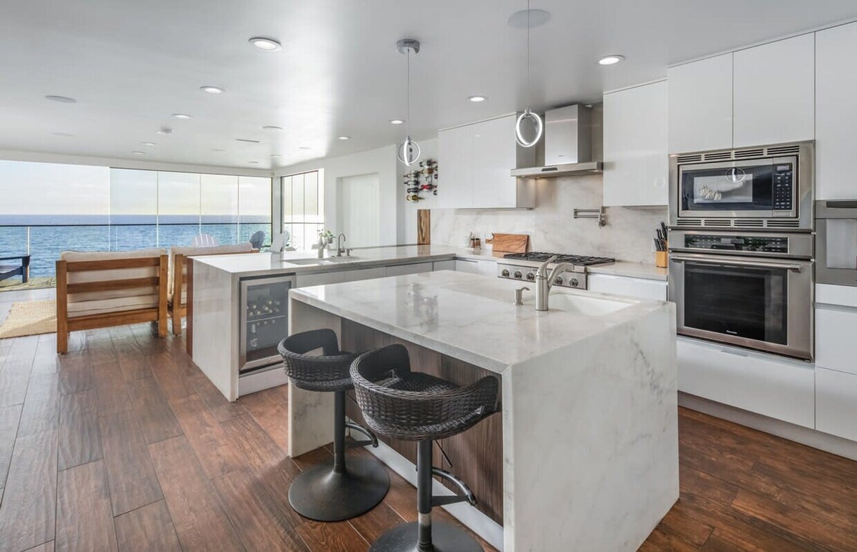 Foto principal - 1062 Neptune Ave